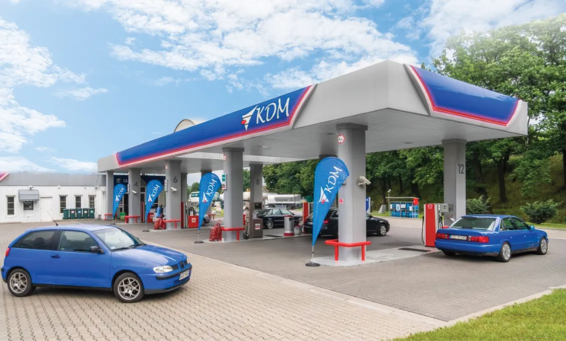 Stacja paliw Grupy KDM, wiata dystrybutorów